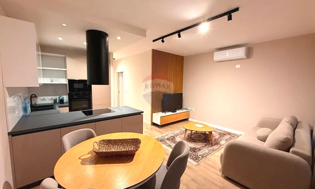 Shtepi me qera Apartament ne Tirane, 1+1, Mobilimi E mobiluar, Pagesa 60,000  Leke.