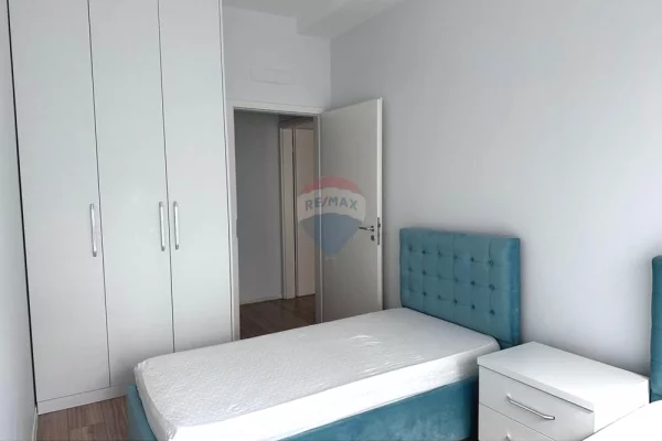 Shtepi me qera Apartament ne Tirane, 2+1, Mobilimi E mobiluar, Pagesa 65,000  Leke.