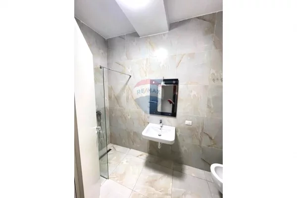 Shtepi me qera Apartament ne Tirane, 1+1, Mobilimi E mobiluar, Pagesa 55,000  Leke.