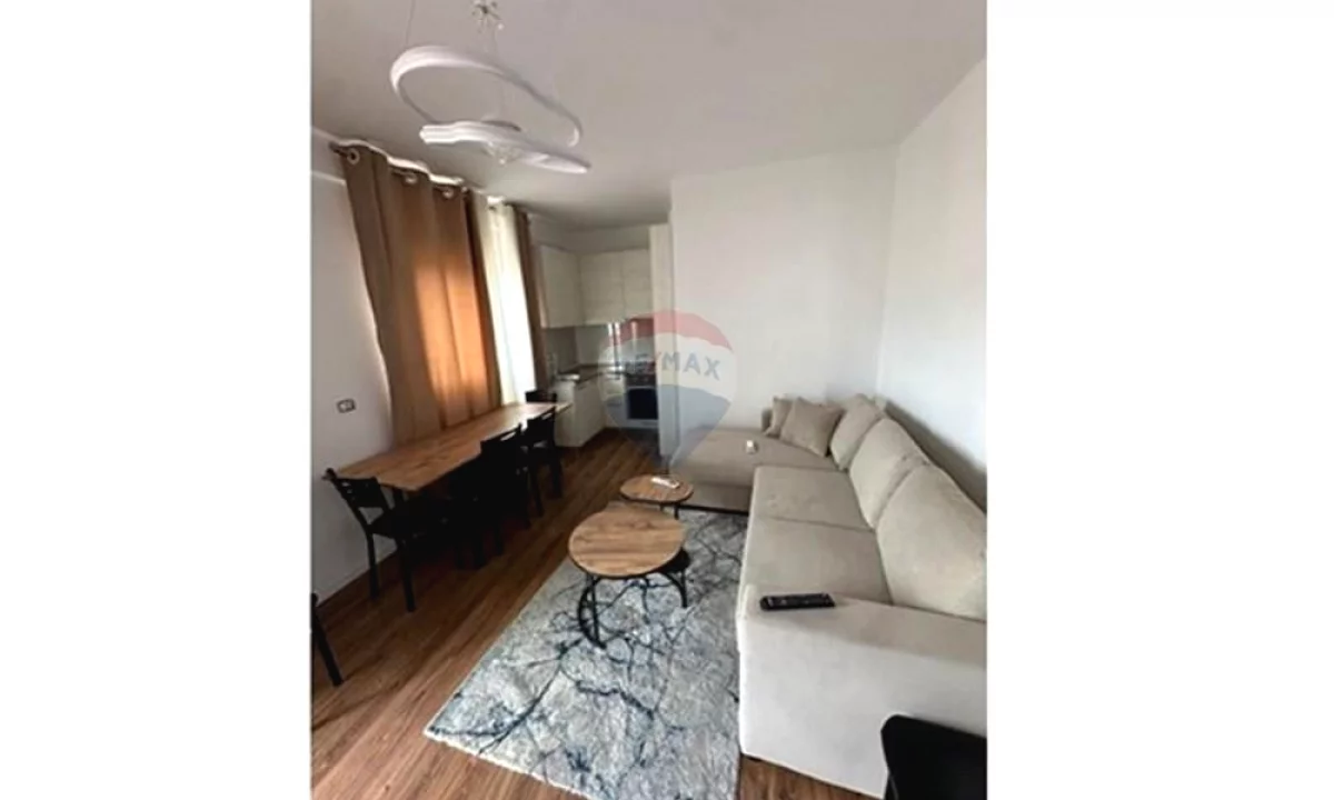 Shtepi me qera Apartament ne Tirane, 2+1, Mobilimi E mobiluar, Pagesa 60,000  Leke.