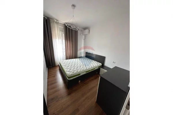 Shtepi me qera Apartament ne Tirane, 2+1, Mobilimi E mobiluar, Pagesa 60,000  Leke.