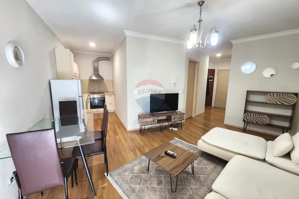 Shtepi me qera Apartament ne Tirane, 1+1, Mobilimi E mobiluar, Pagesa 40,000  Leke.