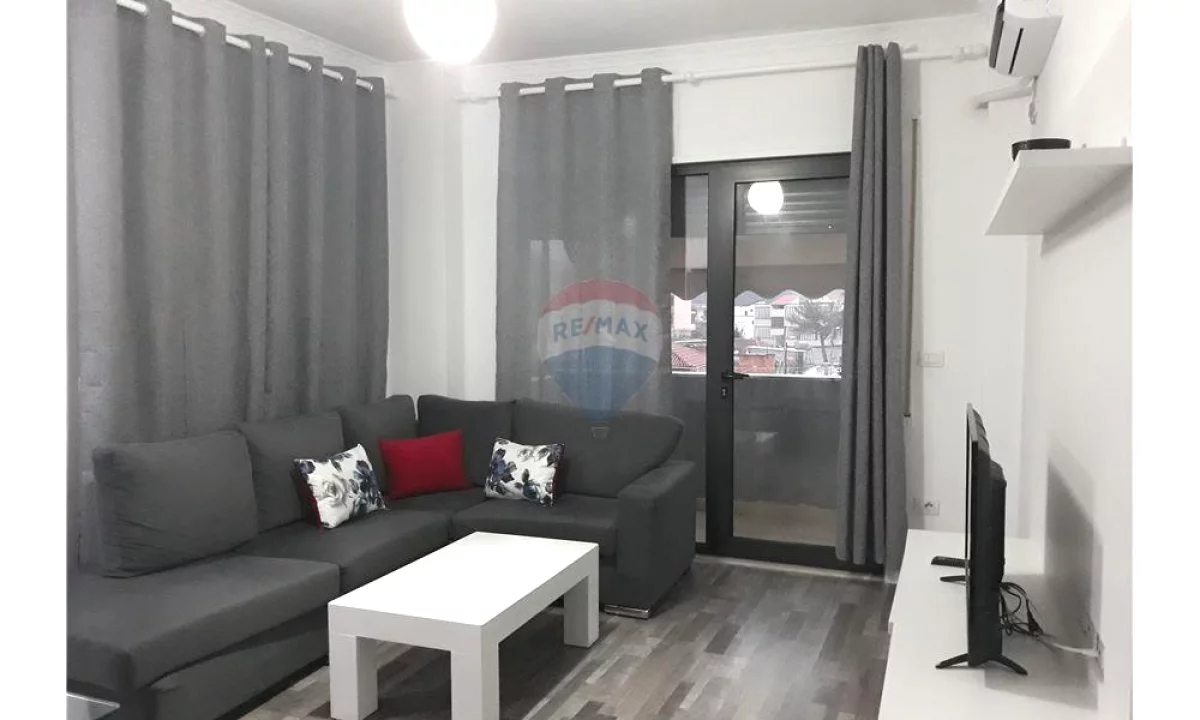 Shtepi me qera Apartament ne Tirane, 2+1, Mobilimi E mobiluar, Pagesa 55,000  Leke.