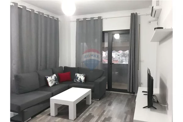 Shtepi me qera 2+1 ne Tirane - 55,000 Leke