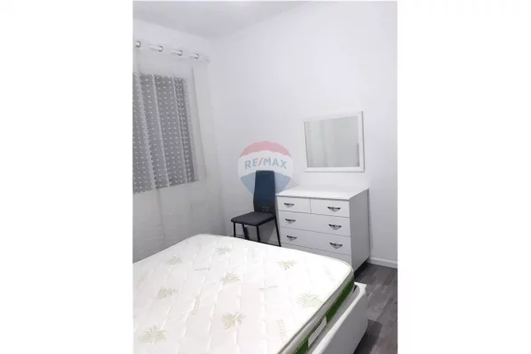 Shtepi me qera Apartament ne Tirane, 2+1, Mobilimi E mobiluar, Pagesa 55,000  Leke.