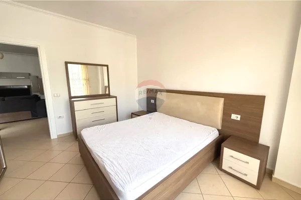 Shtepi me qera Apartament ne Tirane, 1+1, Mobilimi E mobiluar, Pagesa 45,000  Leke.