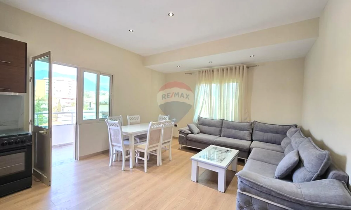 Shtepi me qera Apartament ne Tirane, 2+1, Mobilimi E mobiluar, Pagesa 50,000  Leke.