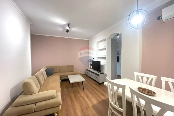 Apartament 1+1 per qira tek Zogu i Zi!