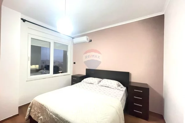 Shtepi me qera Apartament ne Tirane, 1+1, Mobilimi E mobiluar, Pagesa 500  Euro.