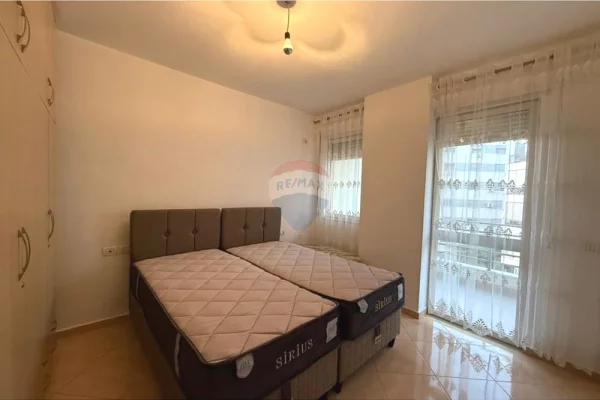 Shtepi me qera Apartament ne Tirane, 1+1, Mobilimi E mobiluar, Pagesa 45,000  Leke.