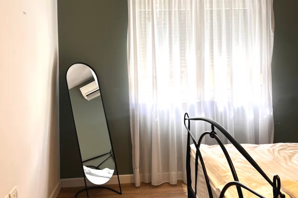 Shtepi me qera Apartament ne Tirane, 1+1, Mobilimi E mobiluar, Pagesa 60,000  Leke.