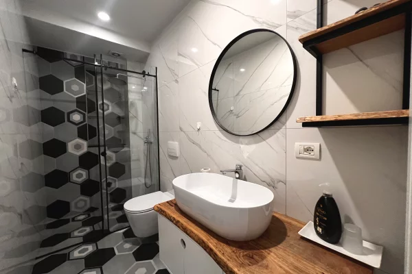 Shtepi me qera Apartament ne Tirane, 1+1, Mobilimi E mobiluar, Pagesa 60,000  Leke.