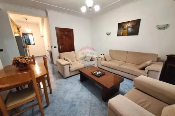Apartament 2+1+1 me qera Bulevardi i Ri
