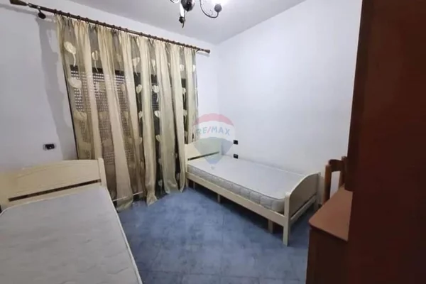 Shtepi me qera Apartament ne Tirane, 2+1, Mobilimi E mobiluar, Pagesa 47,000  Leke.