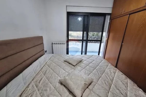 Shtepi me qera Apartament ne Tirane, 2+1, Mobilimi E mobiluar, Pagesa 47,000  Leke.