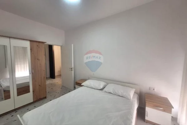 Shtepi me qera Apartament ne Tirane, 1+1, Mobilimi E mobiluar, Pagesa 45,000  Leke.