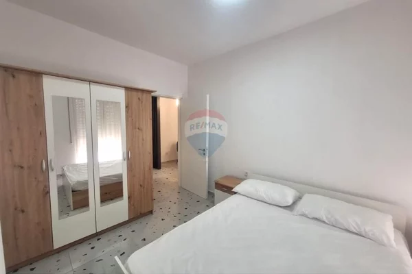Shtepi me qera Apartament ne Tirane, 1+1, Mobilimi E mobiluar, Pagesa 45,000  Leke.