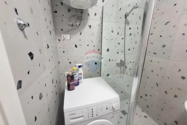 Shtepi me qera Apartament ne Tirane, 1+1, Mobilimi E mobiluar, Pagesa 45,000  Leke.