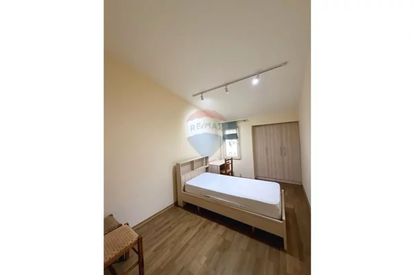 Shtepi me qera Apartament ne Tirane, 2+1, Mobilimi E mobiluar, Pagesa 70,000  Leke.