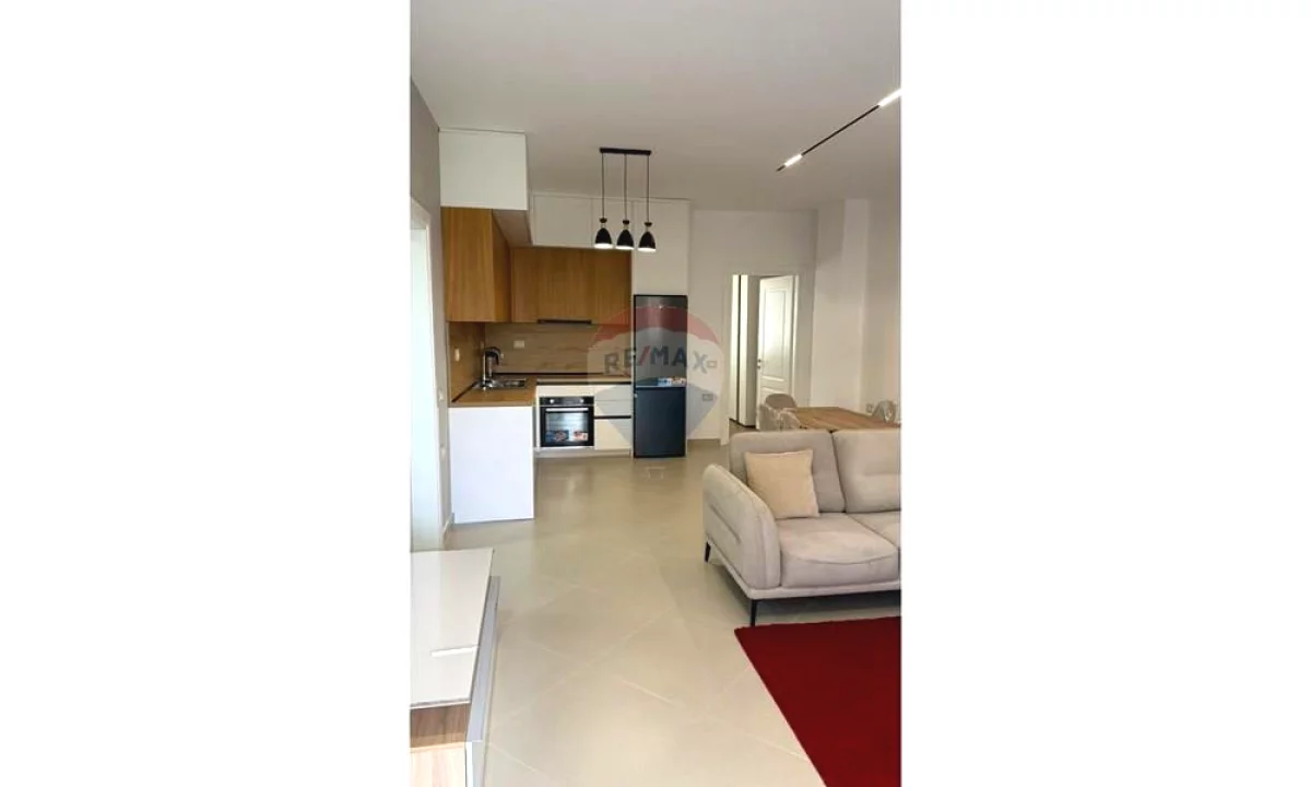 Shtepi me qera Apartament ne Tirane, 1+1, Mobilimi E mobiluar, Pagesa 50,000  Leke.