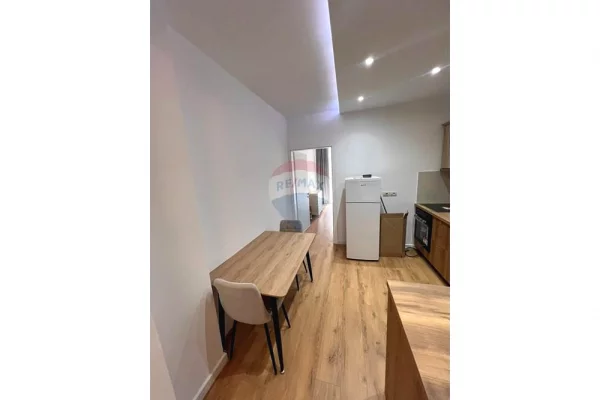 Appartamento in affitto a Tirana 1+1, Arredato