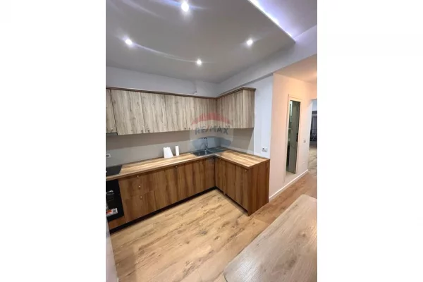 Appartamento in affitto a Tirana 1+1, Arredato