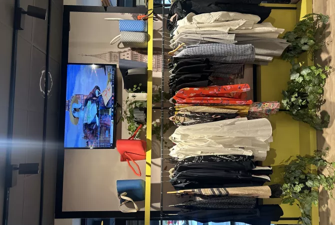 Rrafte per dyqan rrobash Butik