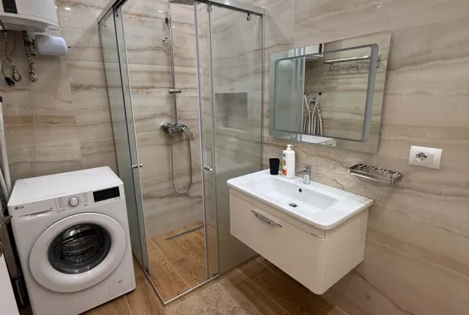 Shtepi me qera Apartament ne Tirane, 1+1, Mobilimi E mobiluar, Pagesa 750  Euro.