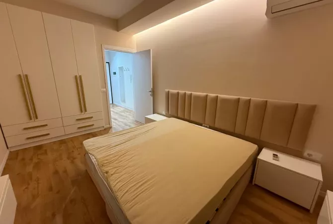 Shtepi me qera Apartament ne Tirane, 1+1, Mobilimi E mobiluar, Pagesa 750  Euro.
