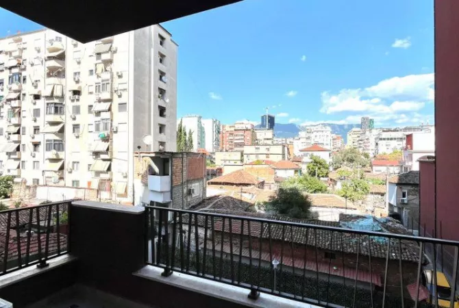 Shtepi me qera Apartament ne Tirane, 1+1, Mobilimi E mobiluar, Pagesa 800  Euro.