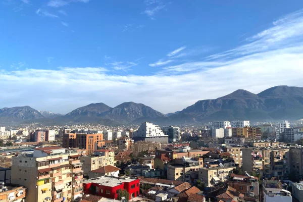 Appartamento in vendita a Tirana 2+1, Arredato