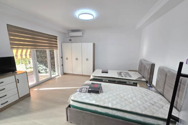 Shtepi me qera Apartament ne Tirane, Garsoniere, Mobilimi E mobiluar, Pagesa 500  Euro.