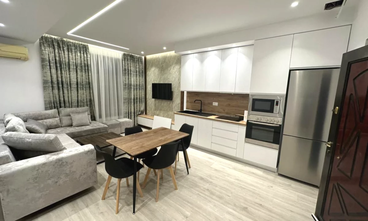 Shtepi me qera Apartament ne Tirane, 1+1, Mobilimi E mobiluar, Pagesa 700  Euro.