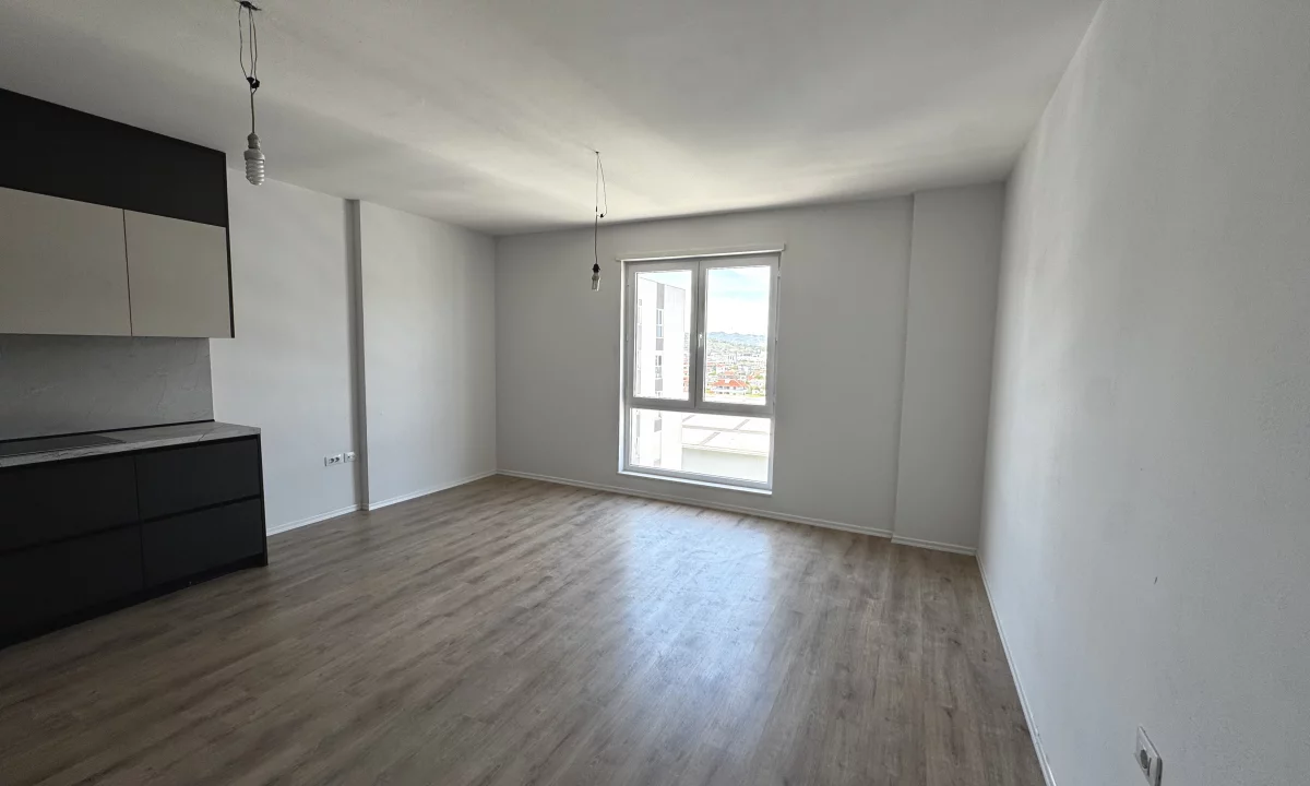 Appartamento in affitto a Tirana 2+1, SemiArredato