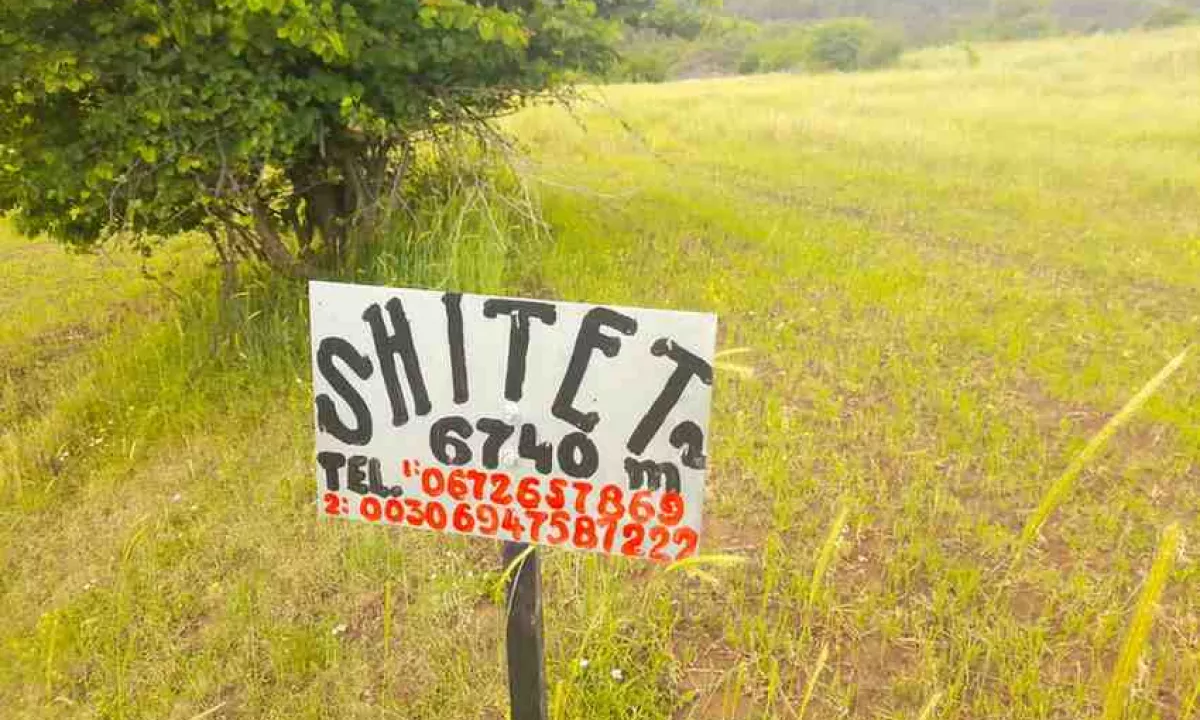 Toke Bujqesore ne Shitje-Qilarisht,Permet.