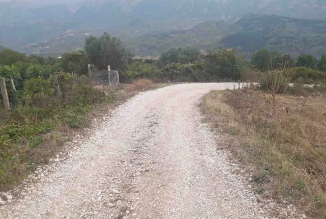 Truall ose Toke ne Gjirokaster - 4,400,000 Leke