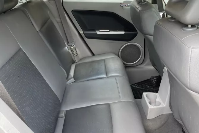 Auto in Vendita a Tirana, Dodge, 2007 gasoline-gas,Kambio Automatik Pagamento 3,900  Euro.