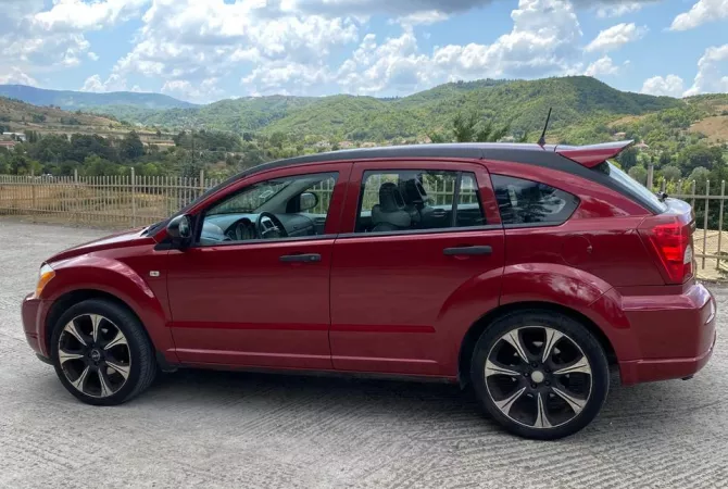 Auto in Vendita a Tirana, Dodge, 2007 gasoline-gas,Kambio Automatik Pagamento 3,900  Euro.