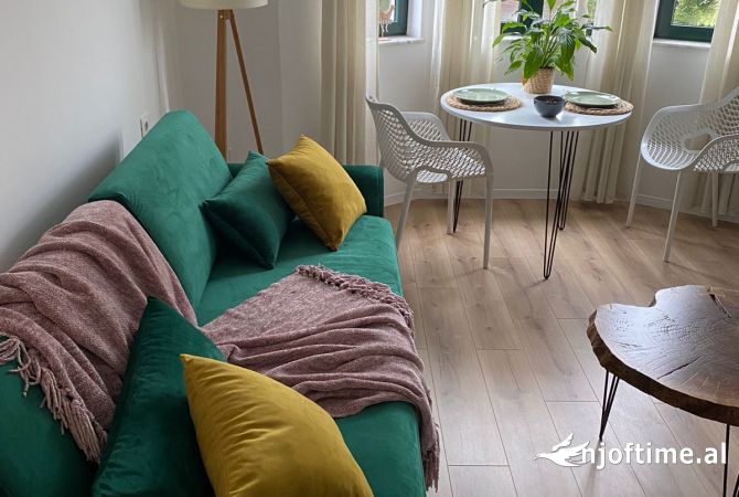 Shtepi me qera Apartament ne Tirane, 1+1, Mobilimi E mobiluar, Pagesa 50,000  Leke.