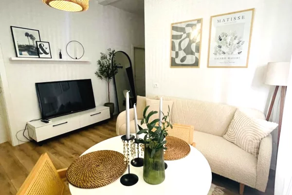 Shtepi me qera Apartament ne Tirane, 1+1, Mobilimi E mobiluar, Pagesa 45,000  Leke.