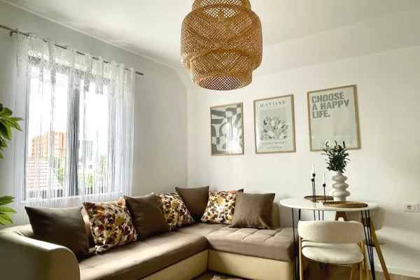 Shtepi me qera Apartament ne Tirane, 1+1, Mobilimi E mobiluar, Pagesa 45,000  Leke.