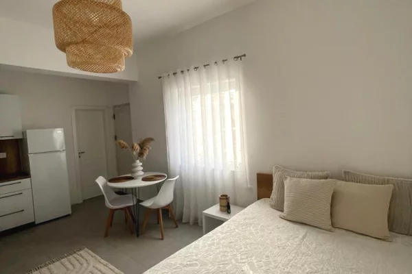 Shtepi me qera Shtepi Private ne Tirane, Garsoniere, Mobilimi E mobiluar, Pagesa 40,000  Leke.
