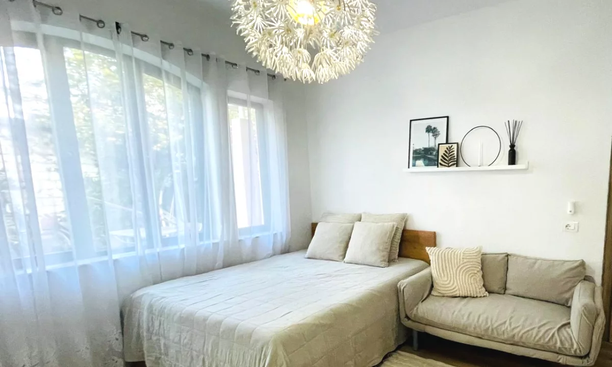 Shtepi me qera Apartament ne Tirane, Garsoniere, Mobilimi E mobiluar, Pagesa 41,000  Leke.