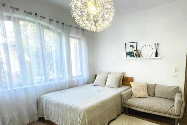 Shtepi me qera Garsoniere ne Tirane - 41,000 Leke