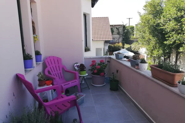 Shtepi me qera Apartament ne Tirane, Garsoniere, Mobilimi E mobiluar, Pagesa 41,000  Leke.
