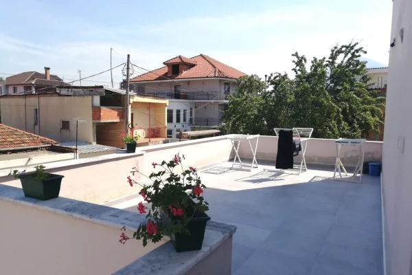 Shtepi me qera Apartament ne Tirane, Garsoniere, Mobilimi E mobiluar, Pagesa 41,000  Leke.