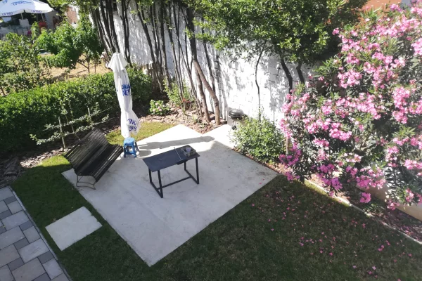 Shtepi me qera Apartament ne Tirane, Garsoniere, Mobilimi E mobiluar, Pagesa 41,000  Leke.
