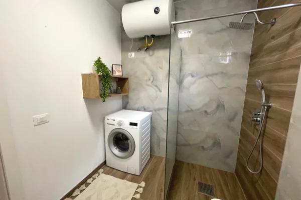 Shtepi me qera Apartament ne Tirane, Garsoniere, Mobilimi E mobiluar, Pagesa 41,000  Leke.