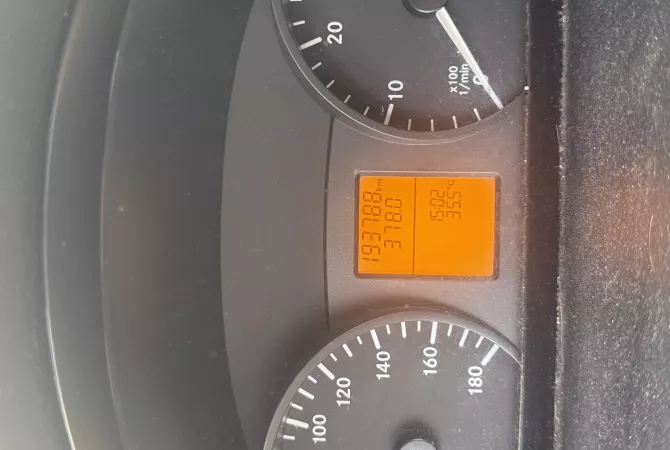 Auto in Vendita a Prizren, Mercedes-Benz, 2008 Diesel,Kambio Manual Pagamento 12,000  Euro.