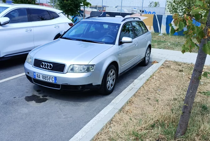Auto in Vendita a Tirana - 2,200 Euro